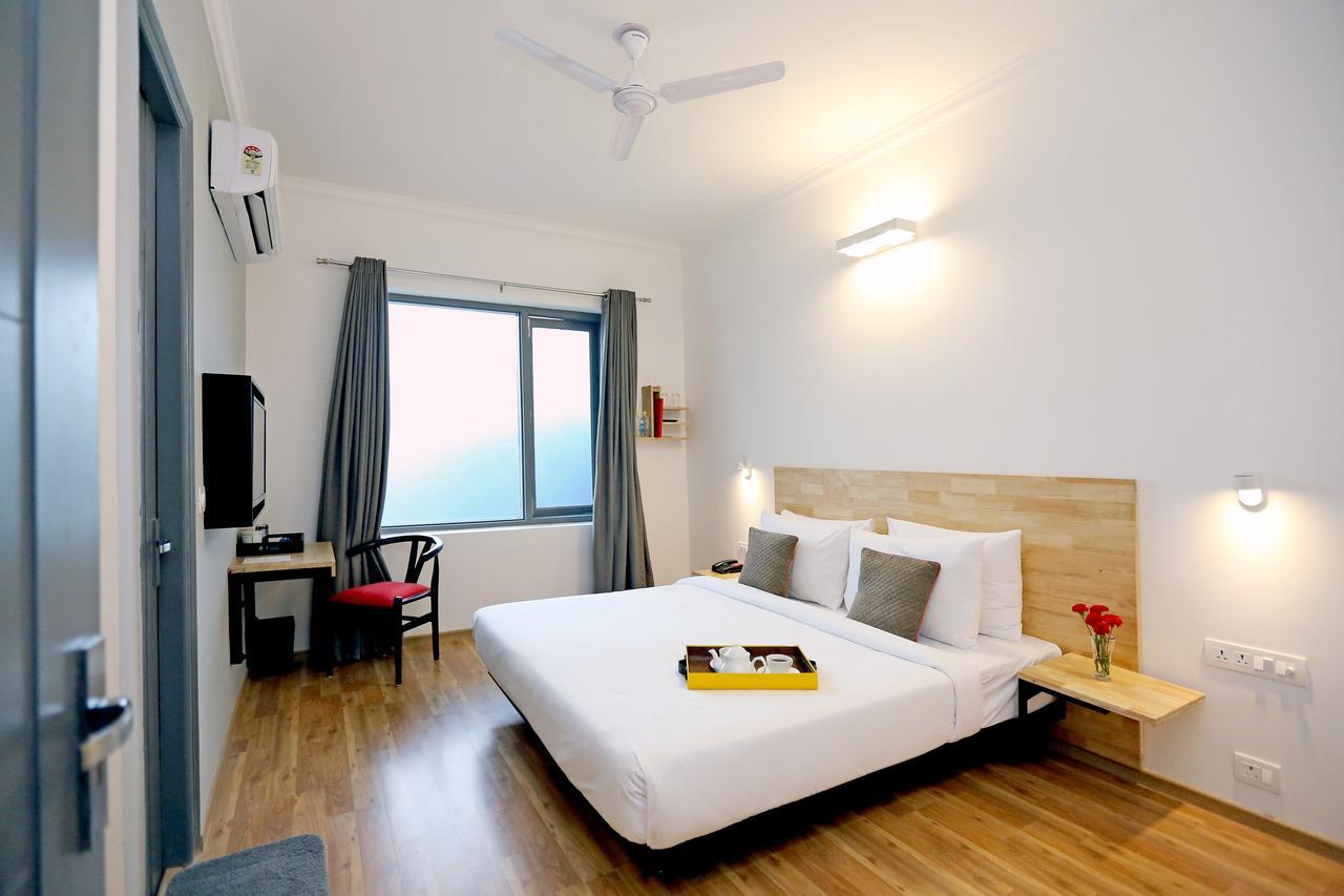 Oyo Townhouse 018 Medanta Otel Gurgaon Dış mekan fotoğraf